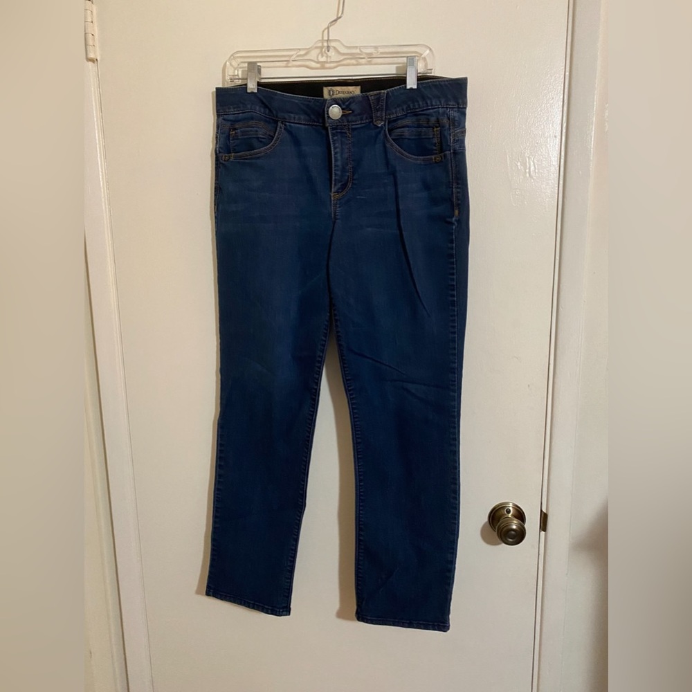 DEMOCRACY Straight legged Blue Jeans. Excellent condition. Size 12. $14